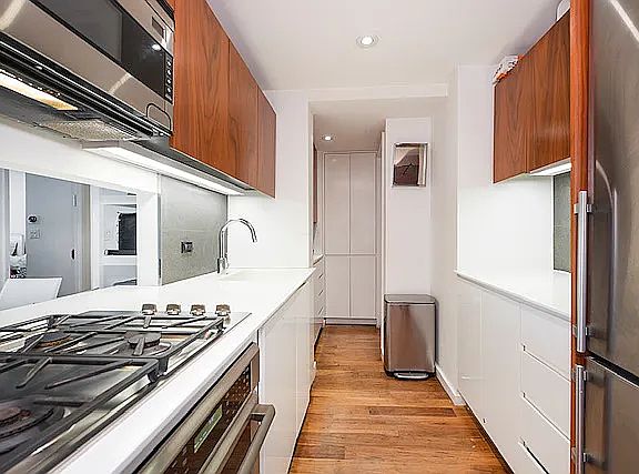 2nd image of 515 E 72nd St #5KLMN