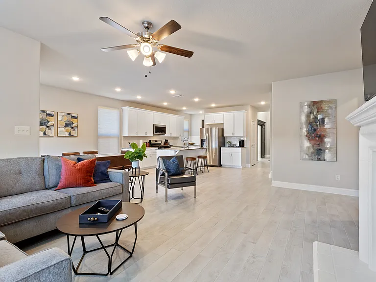 950 Waterview Dr — Photo 5