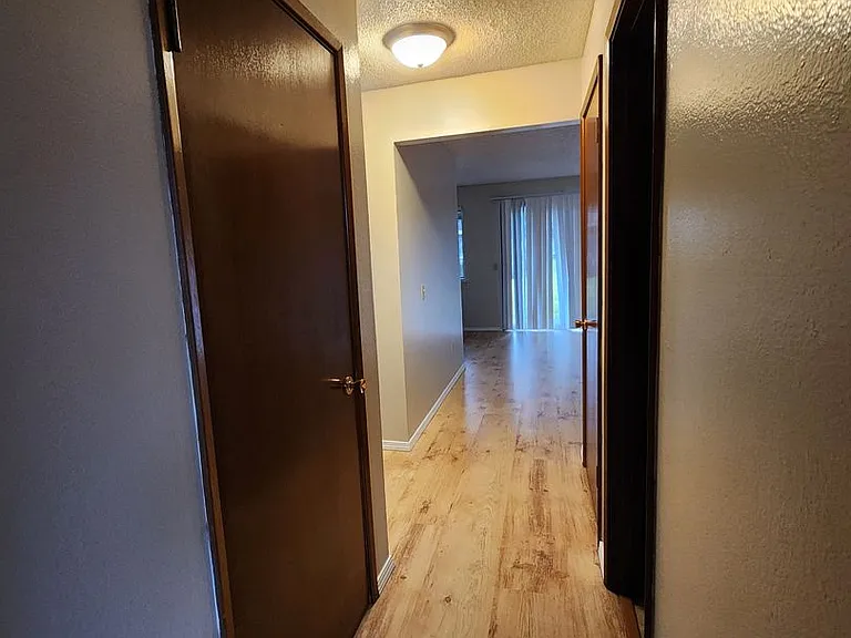 Alpha Park Apartments — Photo 23