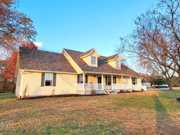 136 Tiger Lilly Drive, Marshfield, MO 65706