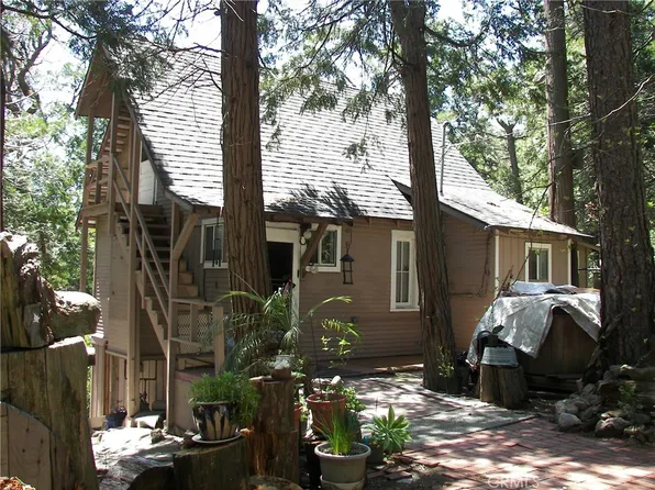 815 High Rd, Crestline, CA 92325