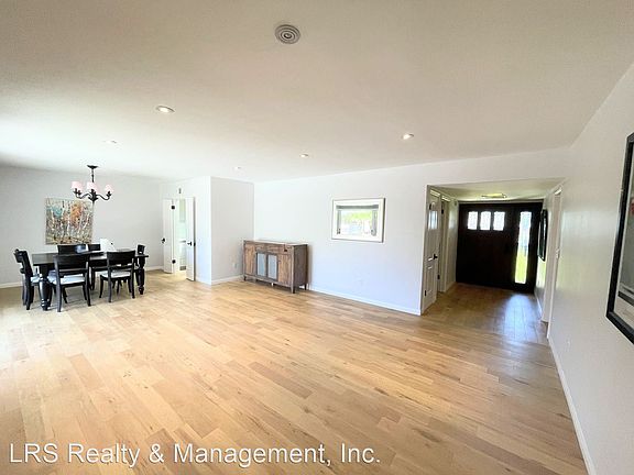 3rd image of 14211 Hatteras St