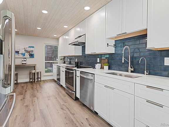 3rd image of 9342 W Utah Avenue
