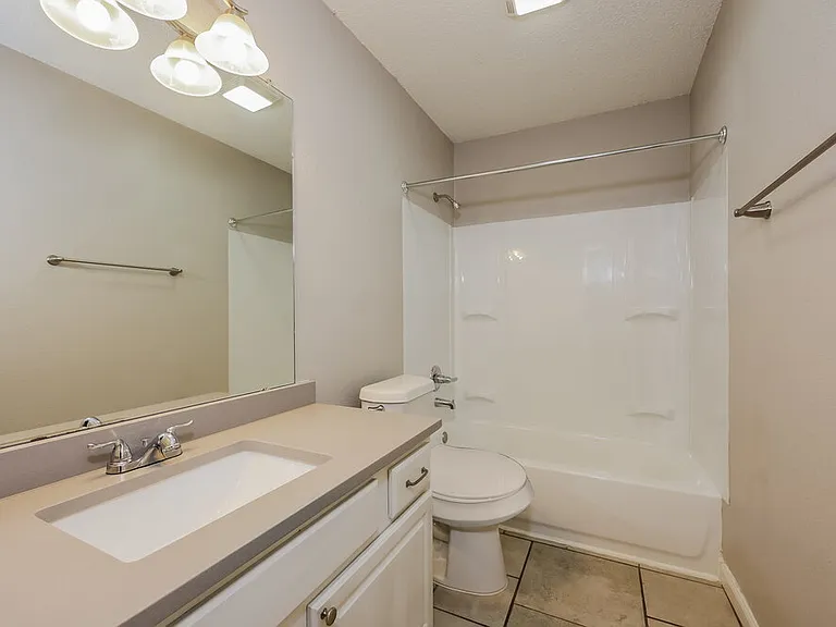 5909 Northfield Dr — Photo 14