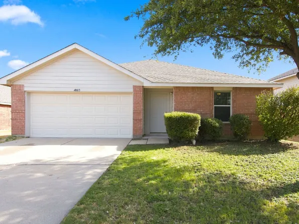 4880 Parkview Hills Ln, Fort Worth, TX 76179