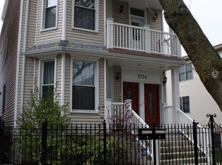 2724 N Marshfield Ave, Chicago, IL 60614