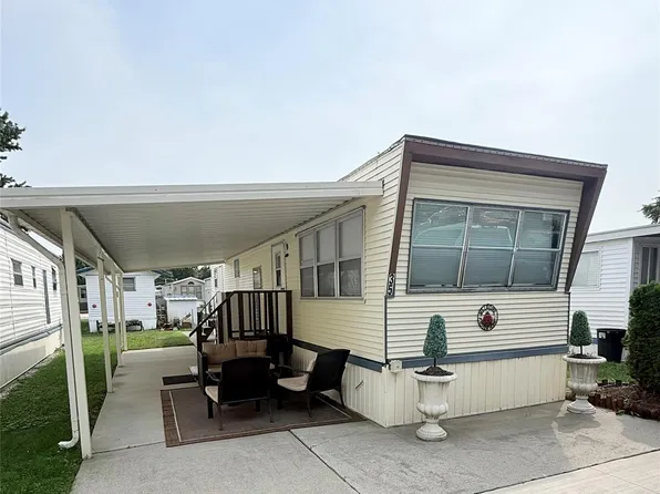 5203 Main St, Lexington, MI 48450