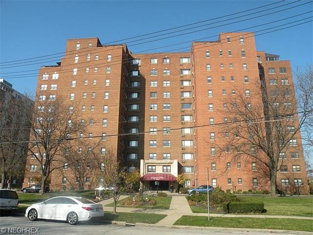 1st image of 11720 Edgewater Dr APT 716