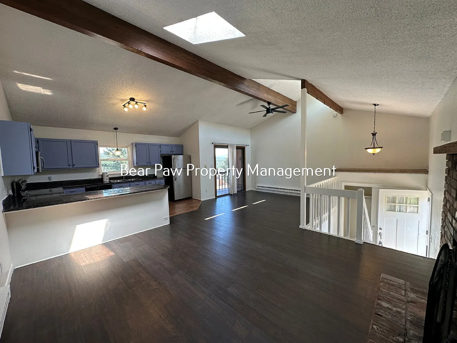 2 bed, 1.0 bath, 1114 sqft, $2,100 — Photo 4
