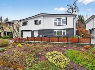 2568 Carnation St, North Vancouver, BC V7H 1H5