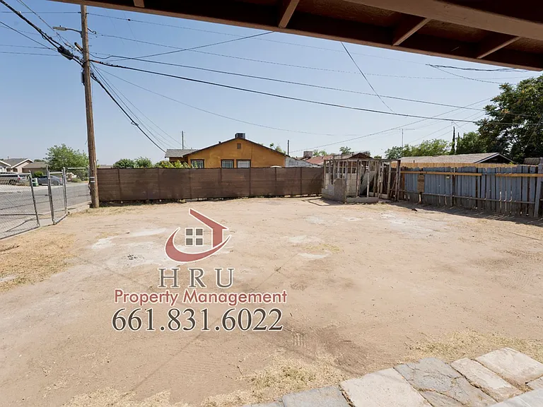 2731 Security Ave — Photo 6
