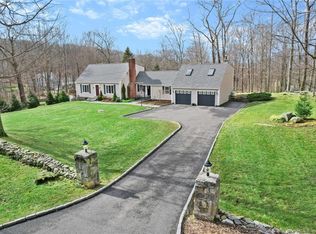 11 Peaceable Ridge Rd, Ridgefield, CT 06877
