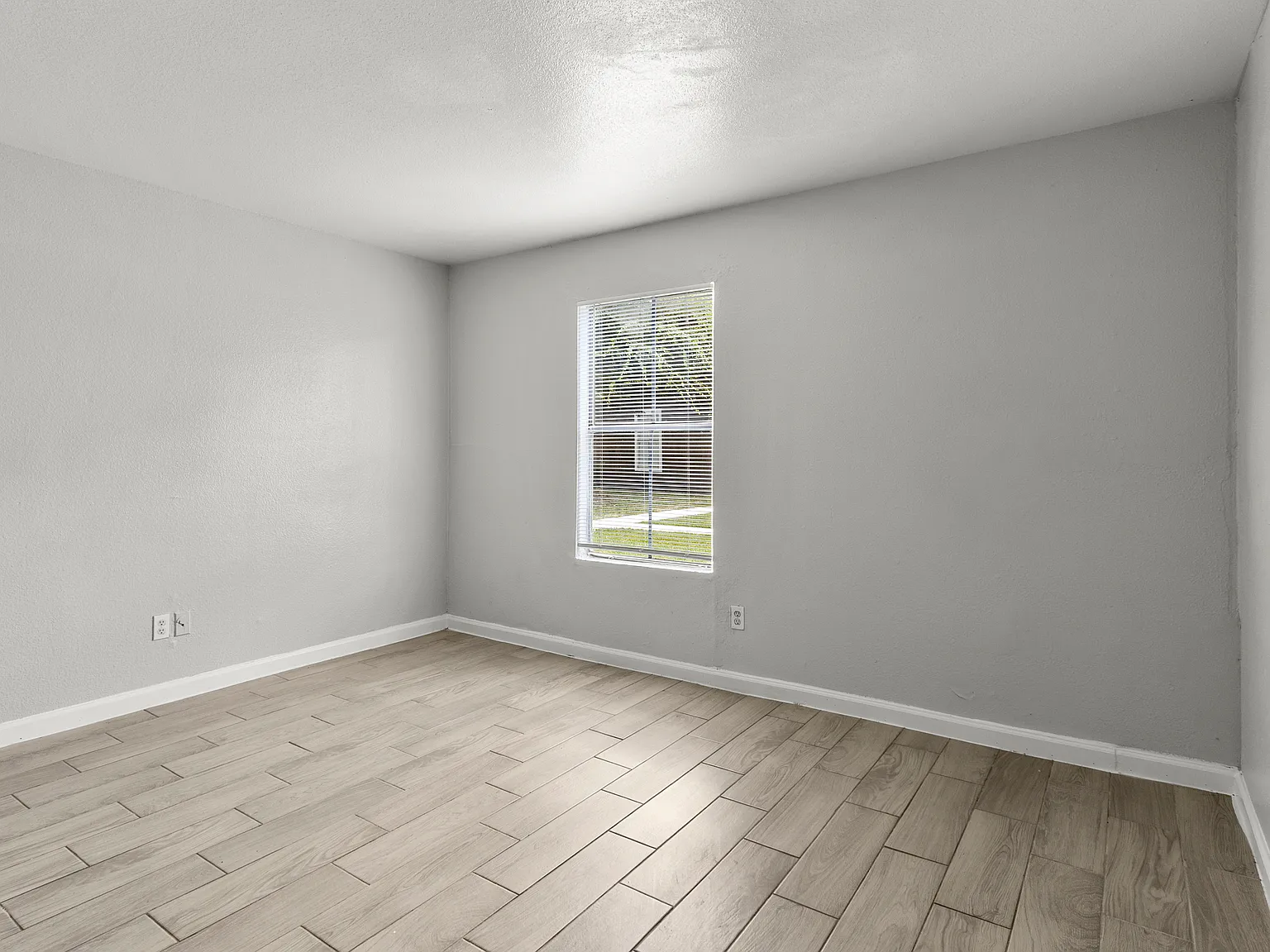 Buena Villa Apartments — Photo 2