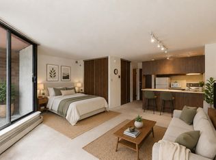 1330 Burrard St #304, Vancouver, BC V6Z 2B8