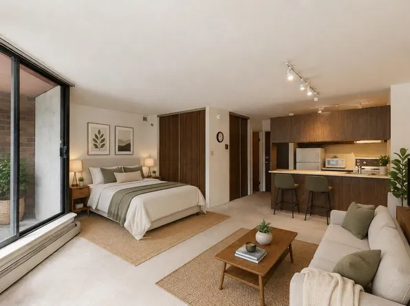 1330 Burrard St #304, Vancouver, BC V6Z 2B8