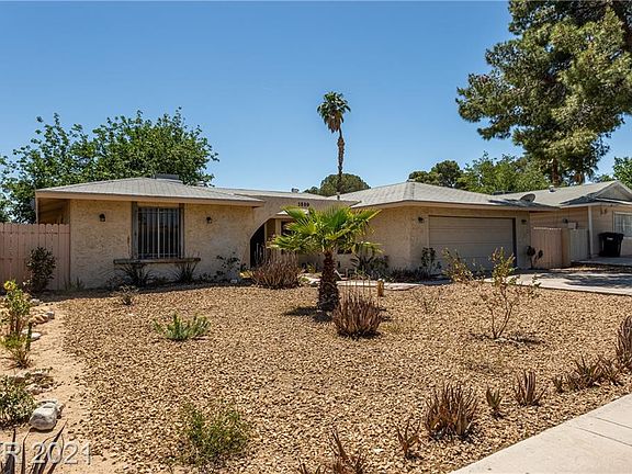 3rd image of 3899 Monthill Ave