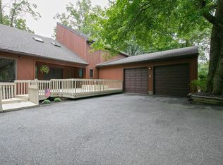 4 White Birch Dr, Millstone Township, NJ 08510