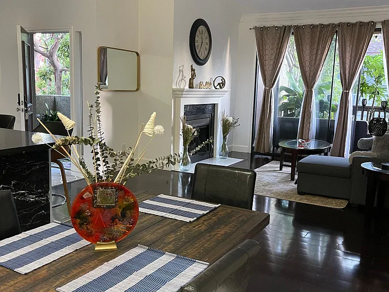 10551 Lakeside Dr S — Photo 8
