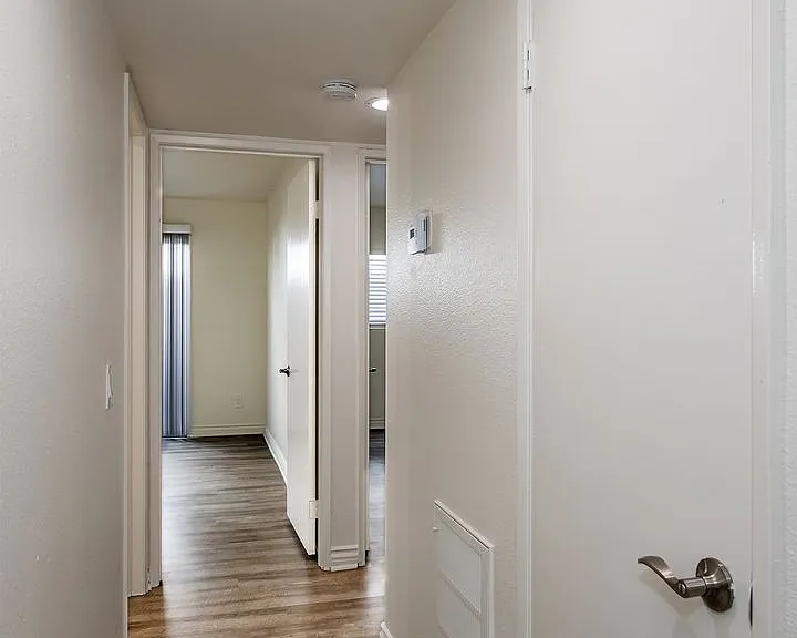 620 West Wilson — Photo 13