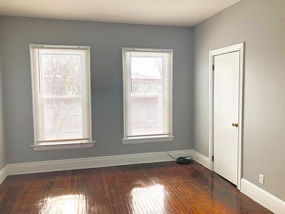 3rd image of 242 Ashland Ave Floor 2
