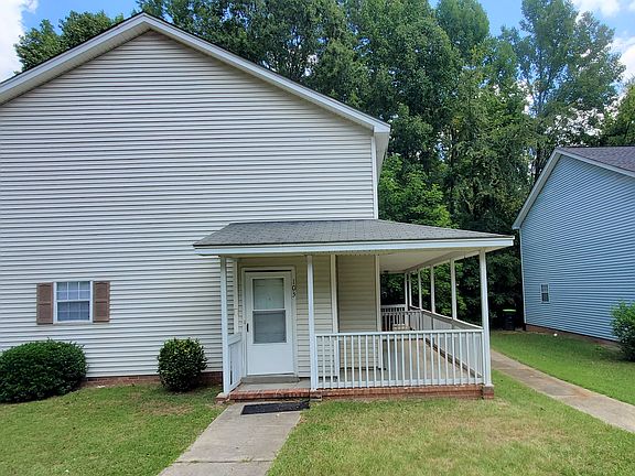 2nd image of 103 Country Town Dr