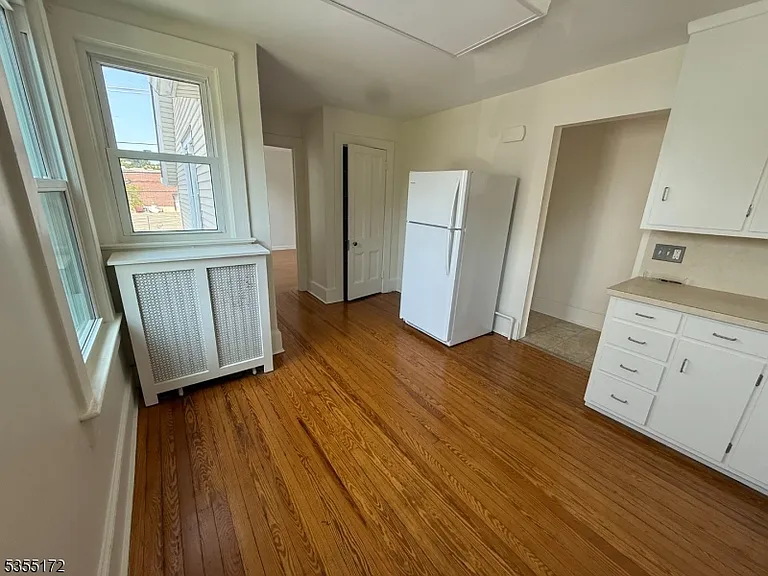 19 E Hanover Ave — Photo 30