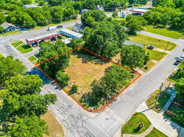 1211 E 6th Ave, Corsicana, TX 75110