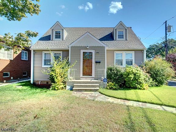 2nd image of 812 Washington Ave
