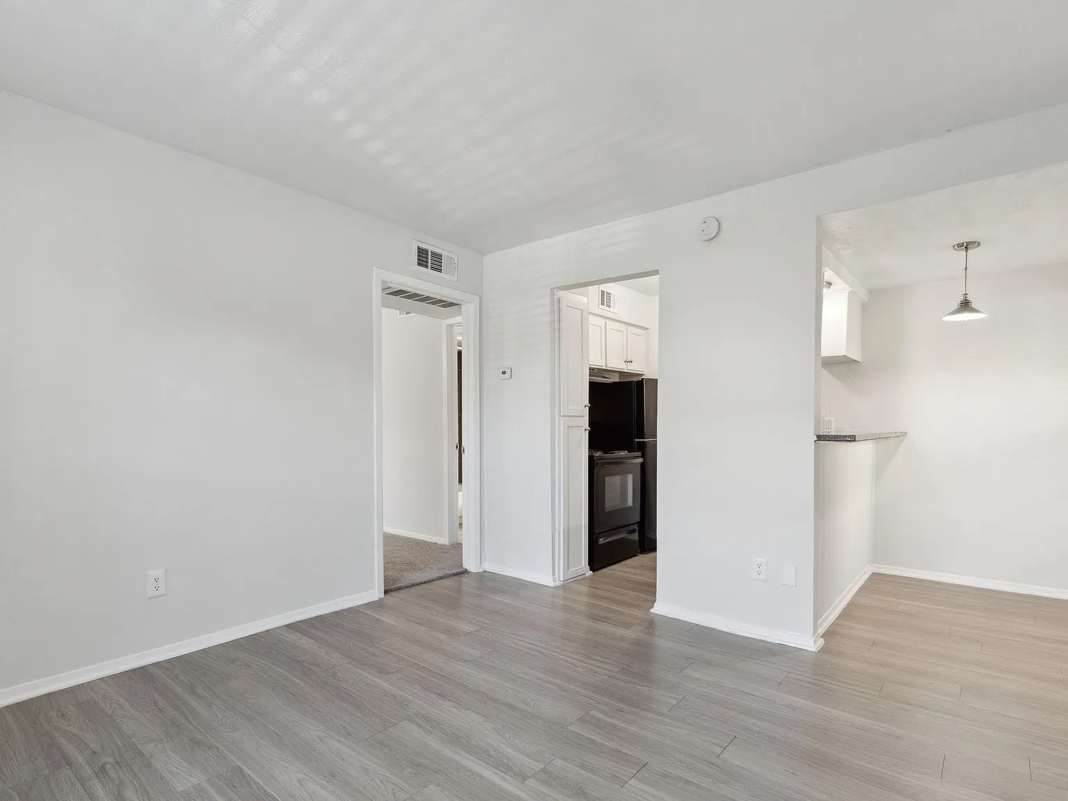 1 bed, 525 sqft, $1,050 — Photo 3
