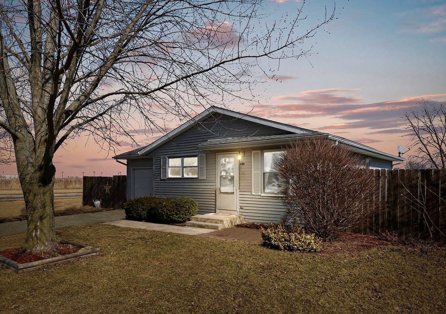 490 N Mulberry St, Herscher, IL 60941 Zillow