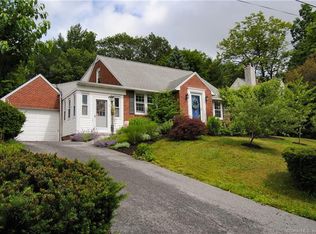 11 Simmons St, Torrington, CT 06790