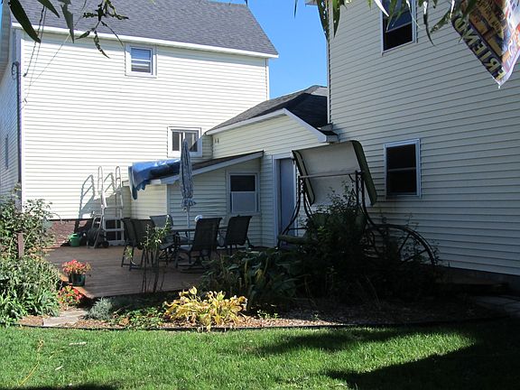 Beautifully landscaped back