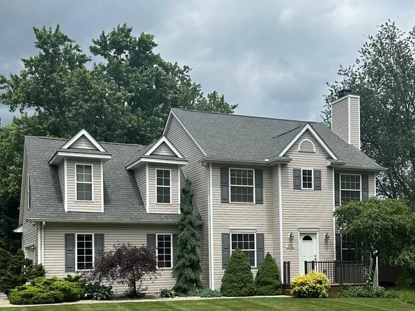 4868 Clearview Dr, Clarkston, MI 48348