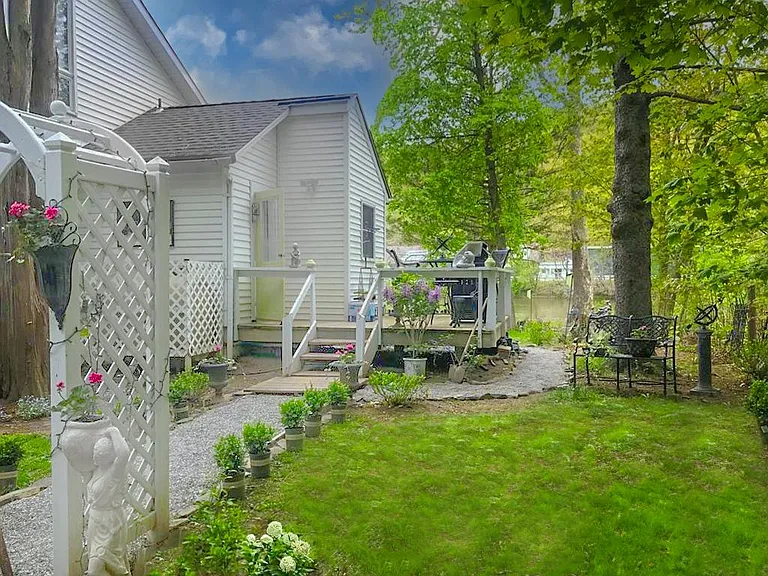 47 Johnson Rd — Photo 5