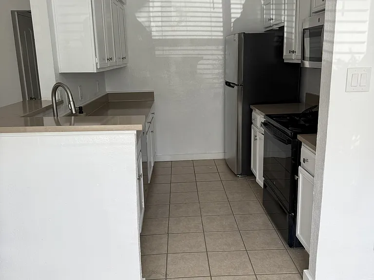 5418 Lakeview Pkwy #5418 — Photo 8