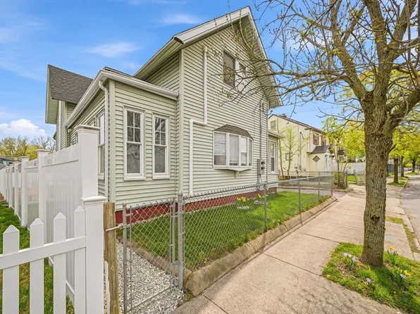 12 Howard St, Lynn, MA 01902