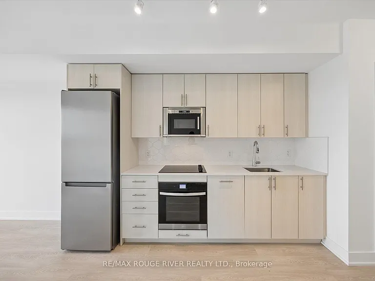 2545 Simcoe St N #728 — Photo 8