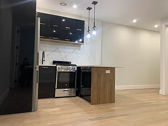 Rented by Space Link Realty