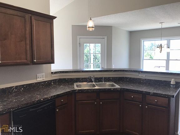 2nd image of 3933 Potomac Walk Ct