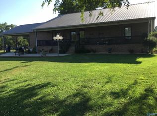 887 Butter & Egg Rd, Hazel Green, AL 35750