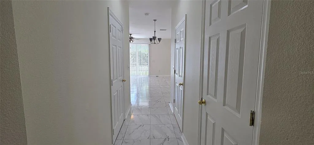 3 bed, 2.5 bath, 1490 sqft, $2,599 — Photo 2