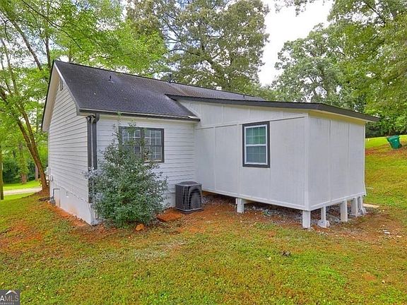 3rd image of 2024 Collier Cir W