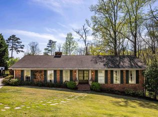 1703 Merryvale Rd, Vestavia Hills, AL 35216