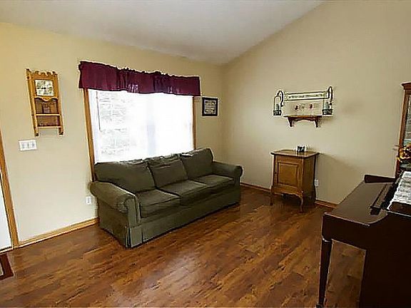 2nd image of 3013 SW Brookeline Dr