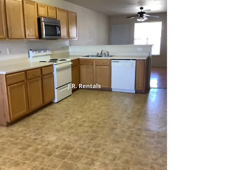 413 Brittney Way #C — Photo 19