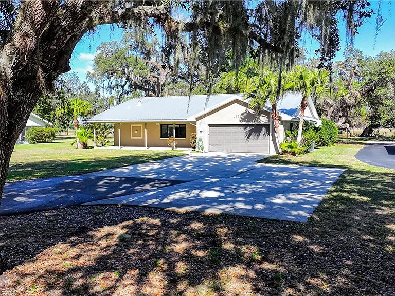 1250 Riverbend Dr — Photo 26