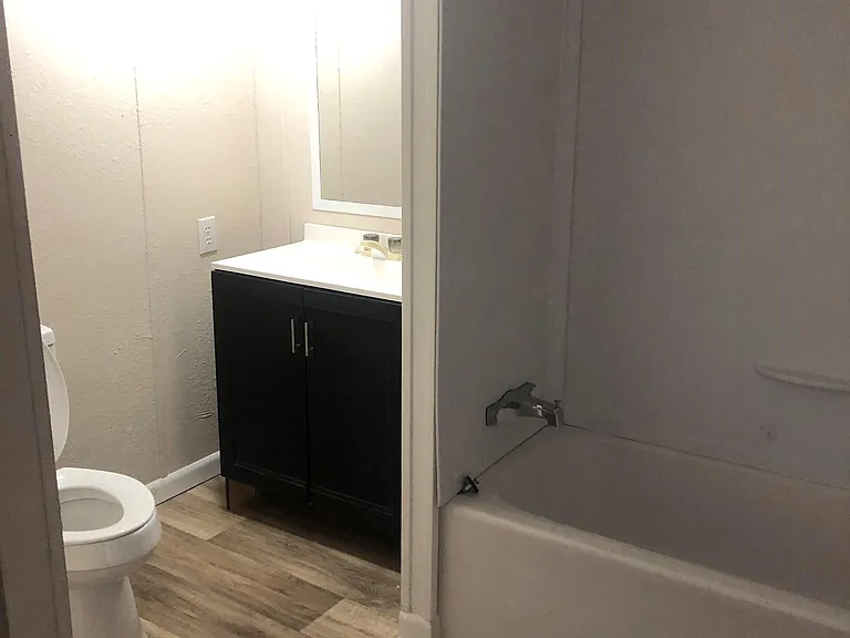 1 E Ocean Blvd — Photo 14