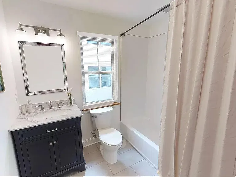 215 W Spencer St #A-3 — Photo 3