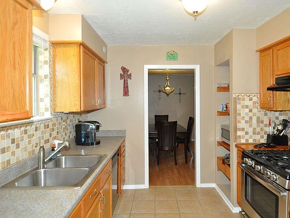 WOW! Updated Kitchen!