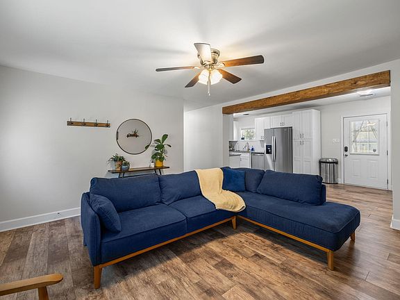 5th image of 552 Rose Ln